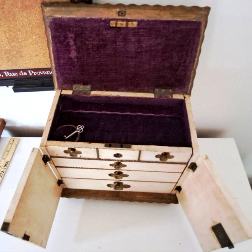 Antique 1700s Florentine Wooden Jewelry Box w/ lock & key